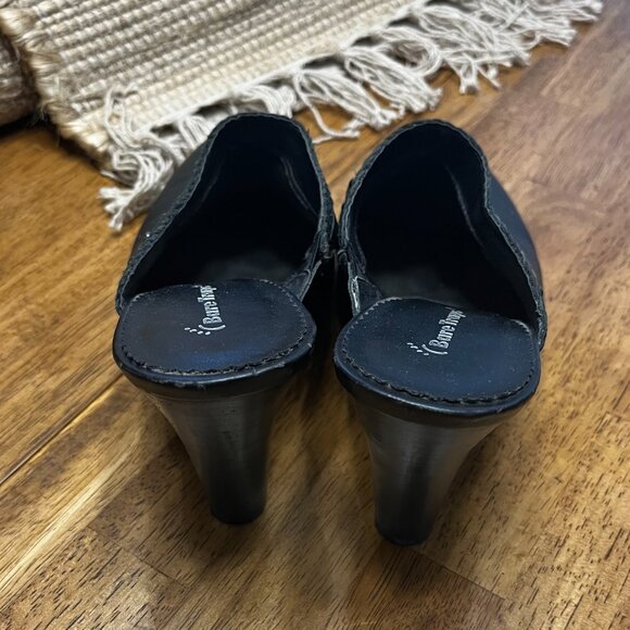 Bare Traps Expert Black Leather Slip On Mules High Heel Clog Studs Sz 10 - Picture 4 of 6